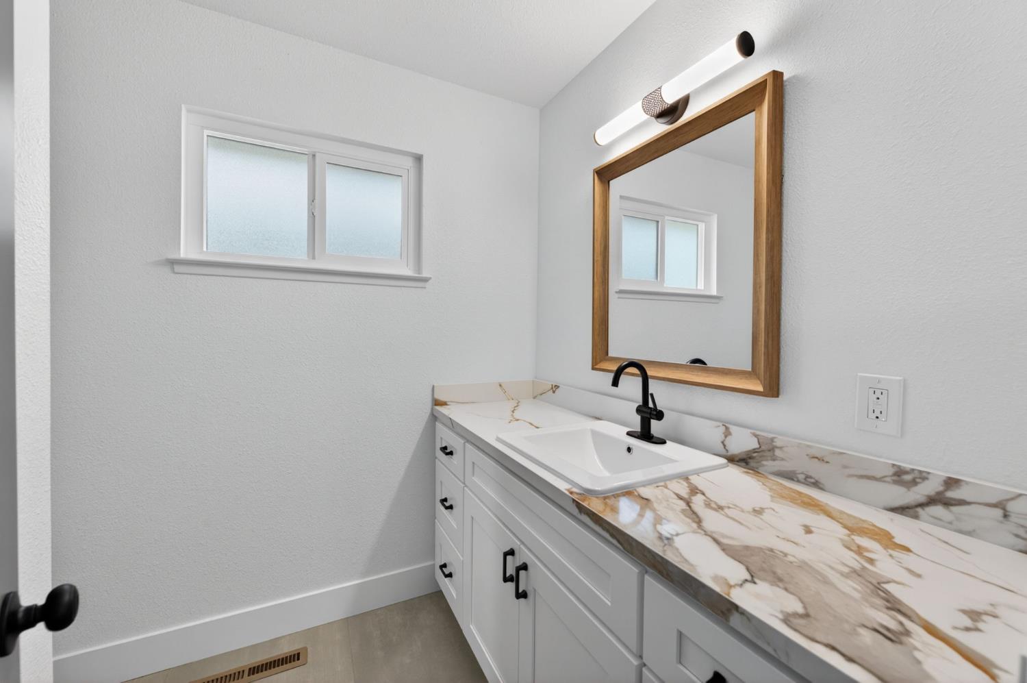 6616 N Chance Ave, Fresno, CA 93710