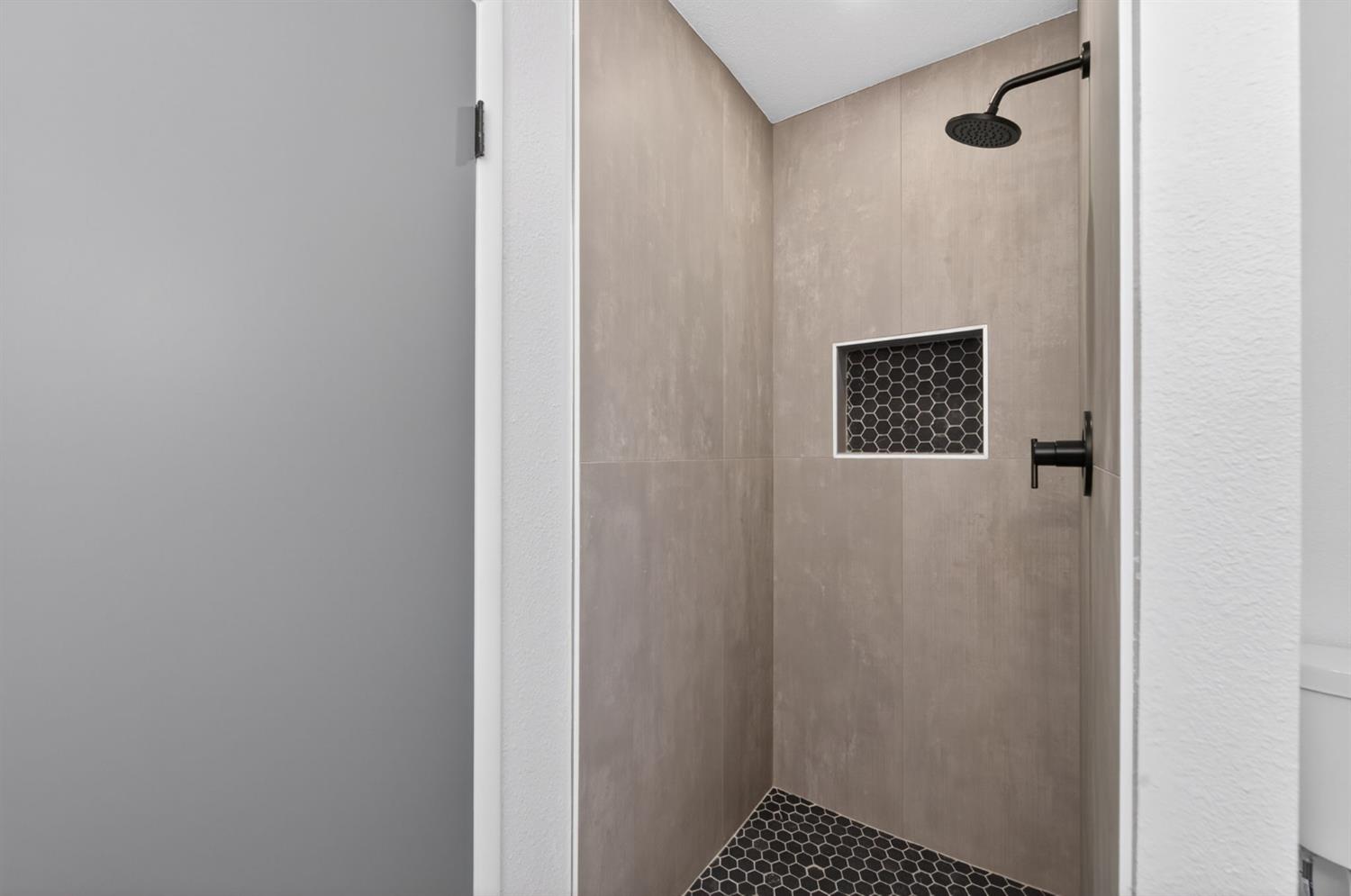 6616 N Chance Ave, Fresno, CA 93710