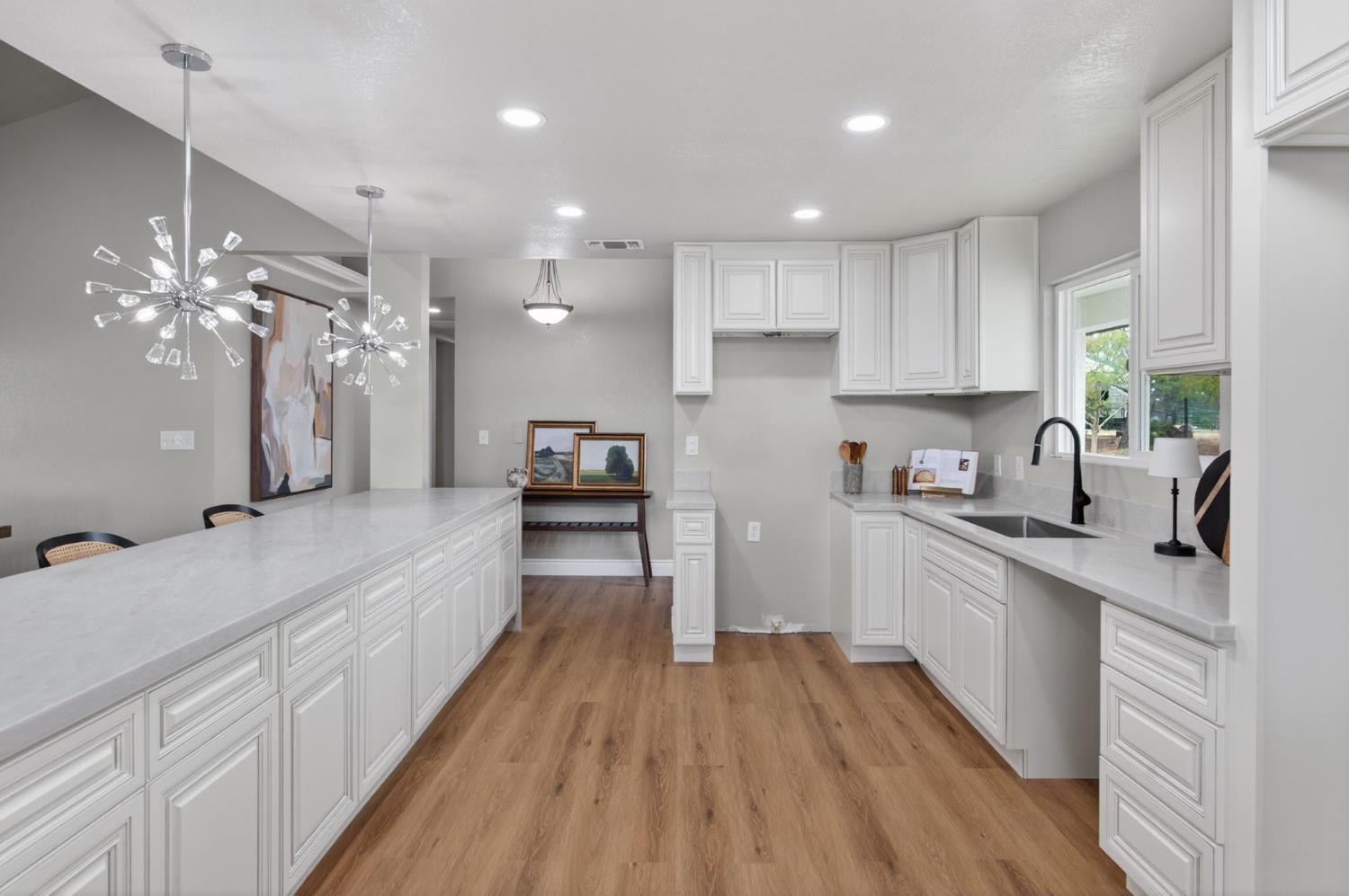 16564 Monreal Rd, Madera, CA 93636