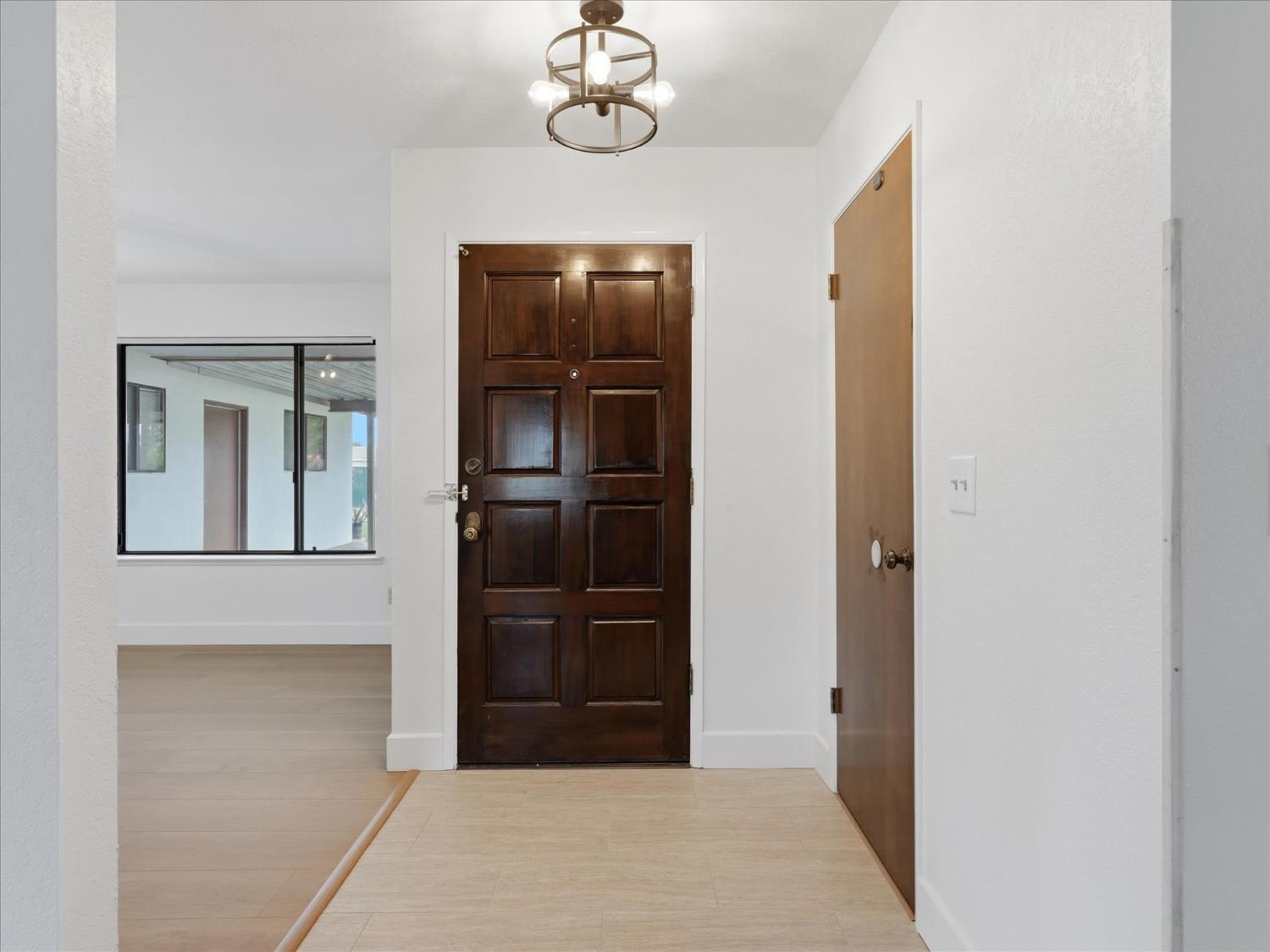 2411 N Ring Ave, Fresno, CA 93723