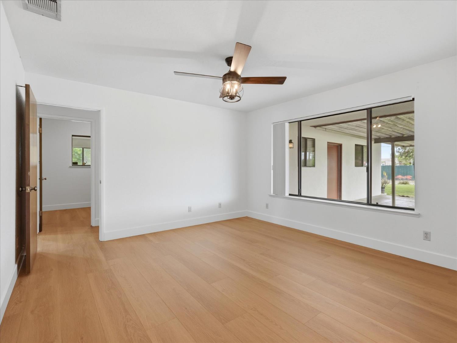 2411 N Ring Ave, Fresno, CA 93723