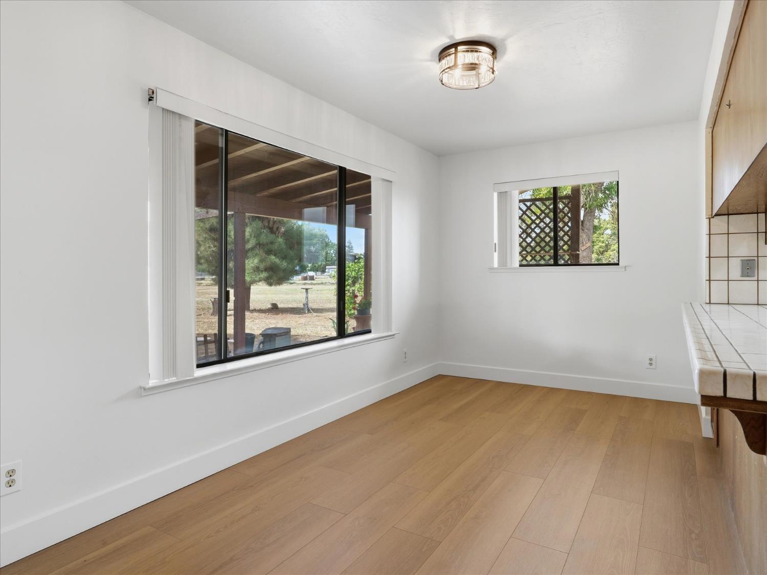 2411 N Ring Ave, Fresno, CA 93723