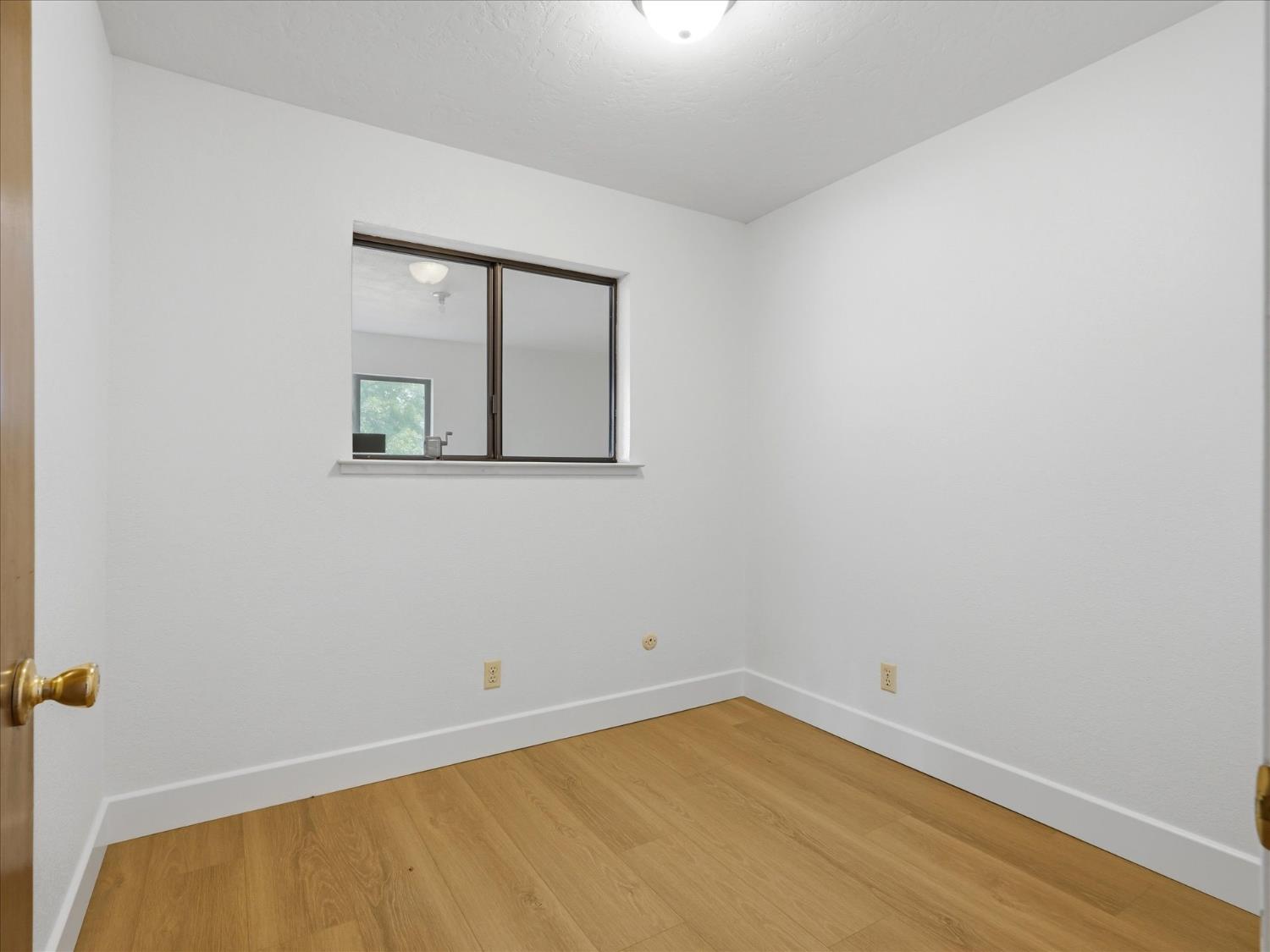 2411 N Ring Ave, Fresno, CA 93723