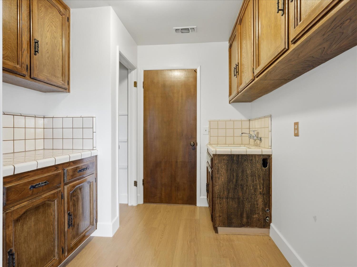 2411 N Ring Ave, Fresno, CA 93723