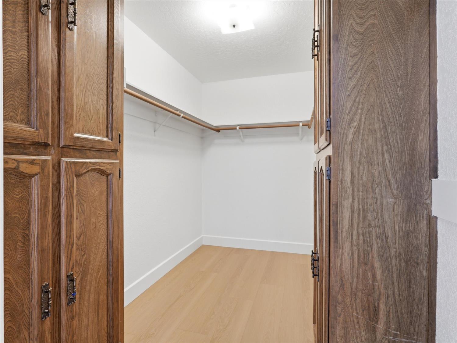 2411 N Ring Ave, Fresno, CA 93723