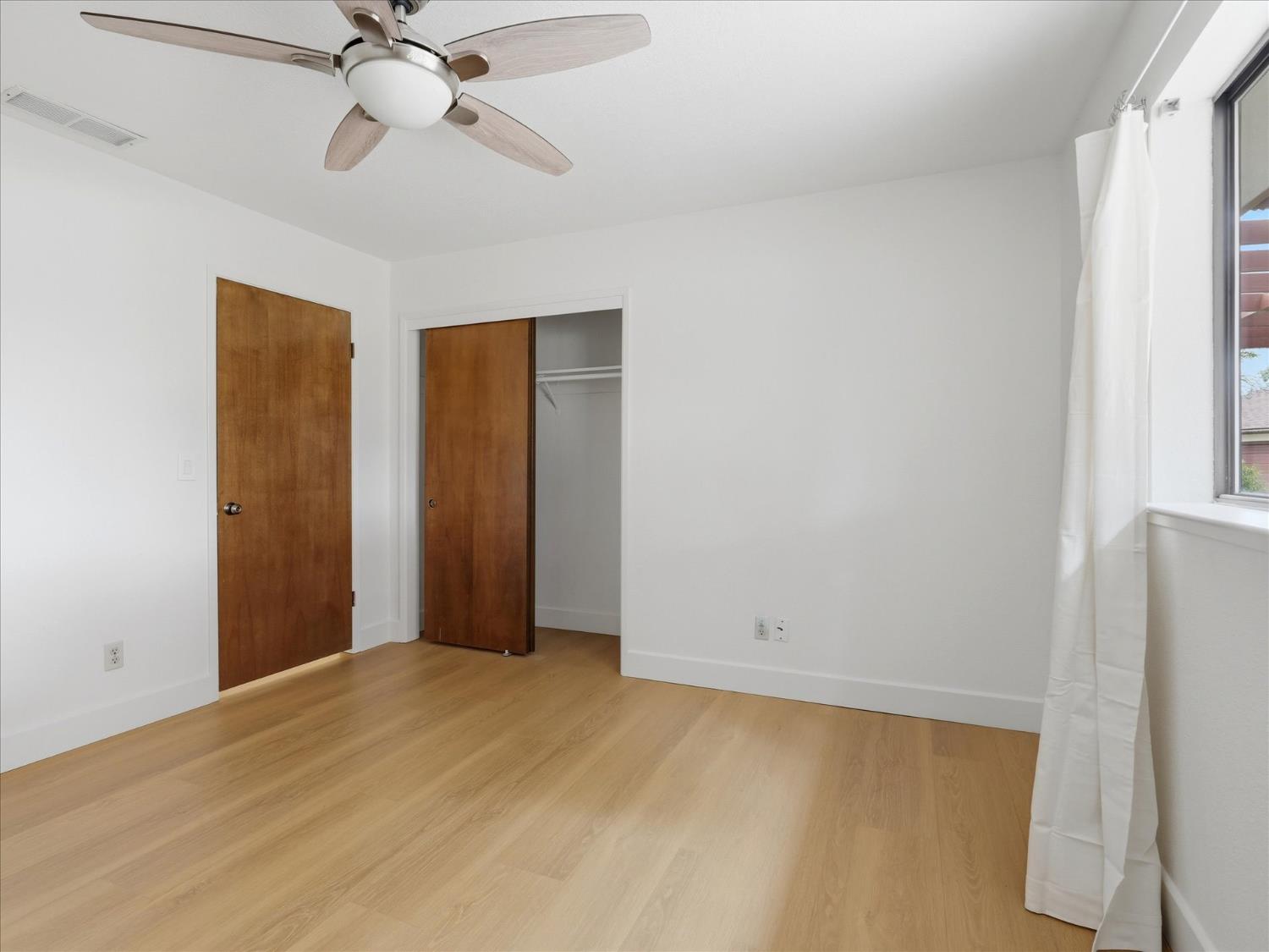 2411 N Ring Ave, Fresno, CA 93723