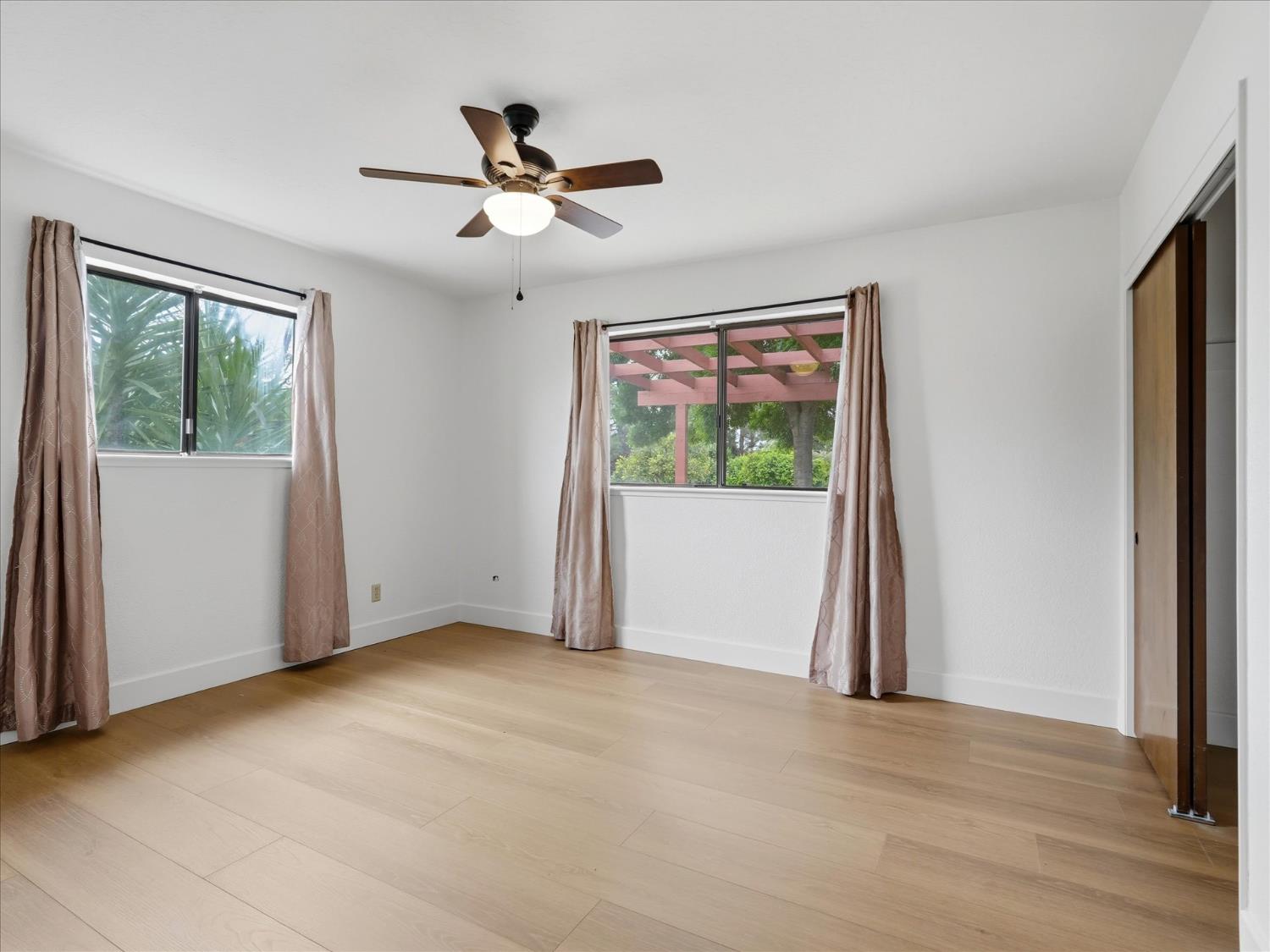 2411 N Ring Ave, Fresno, CA 93723