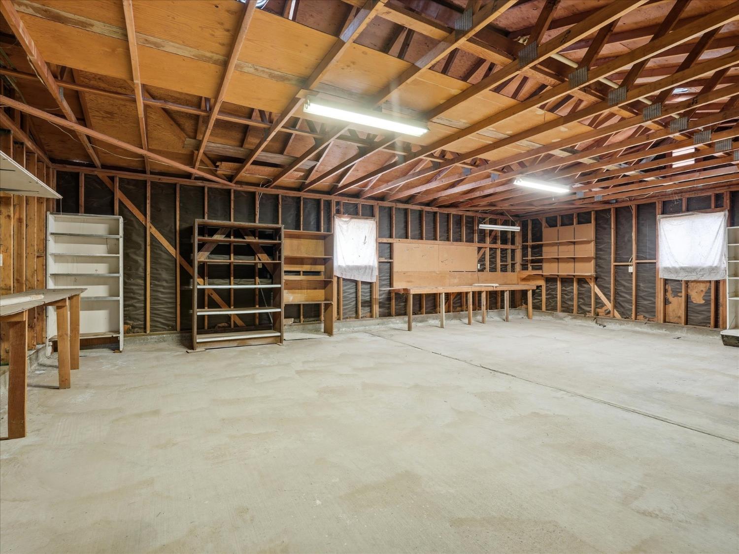 2411 N Ring Ave, Fresno, CA 93723