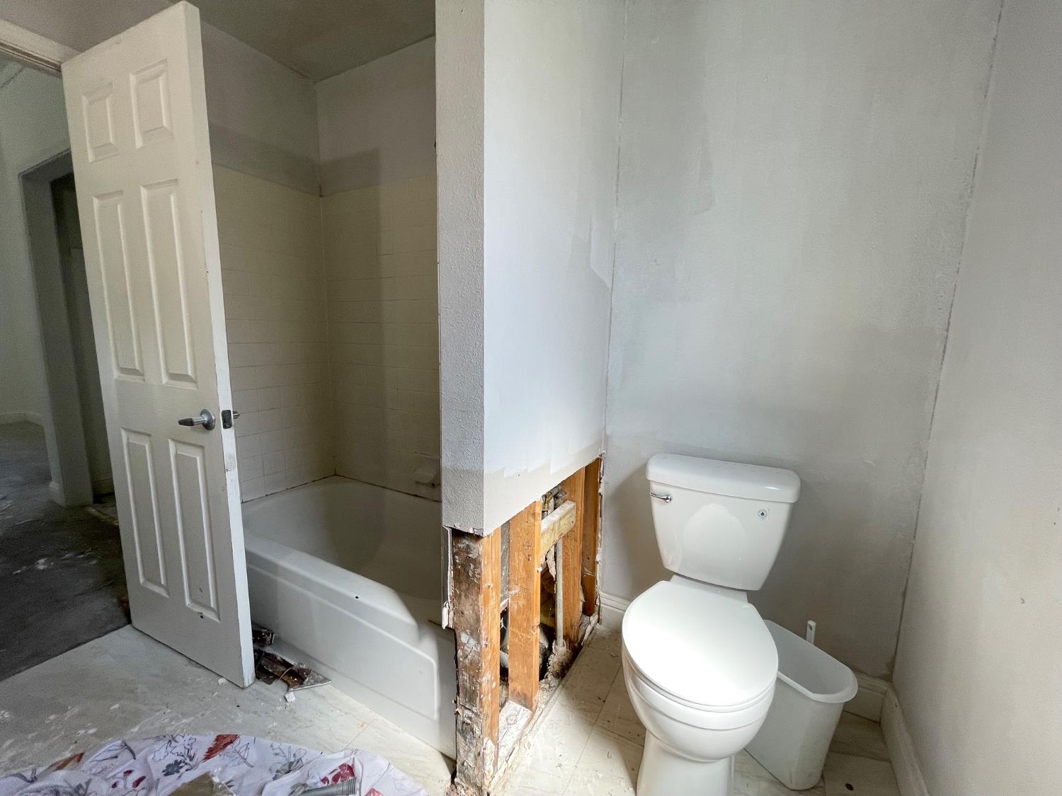 5706 W Ellery Ave, Fresno, CA 93722