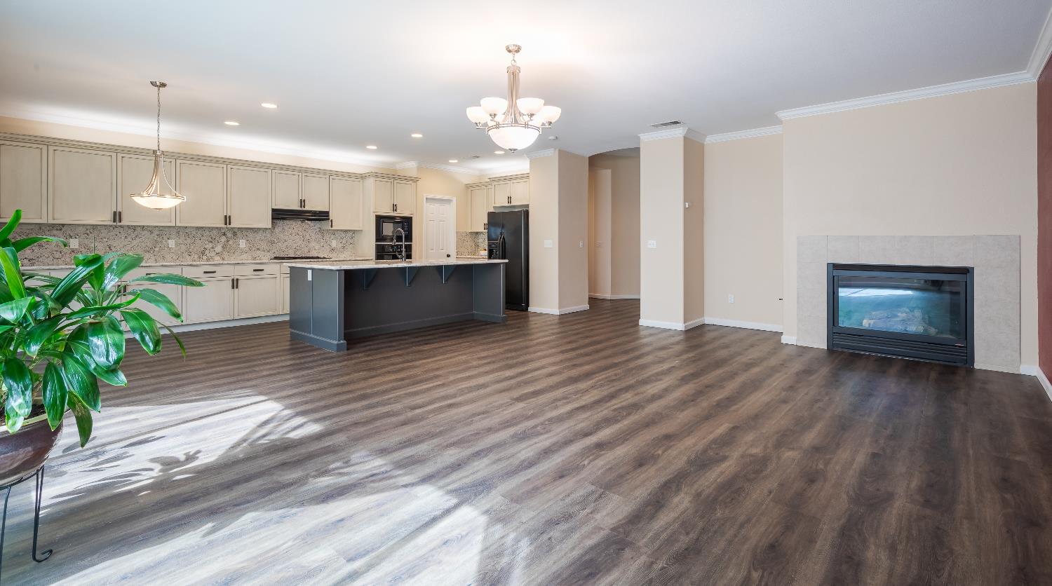 2222 Carson Ave, Clovis, CA 93611