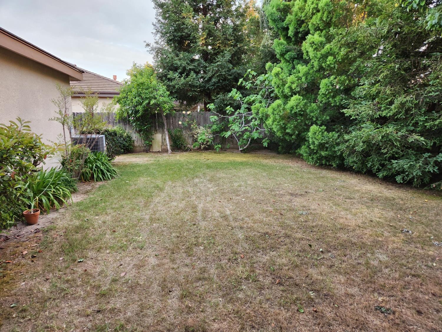 2222 Carson Ave, Clovis, CA 93611