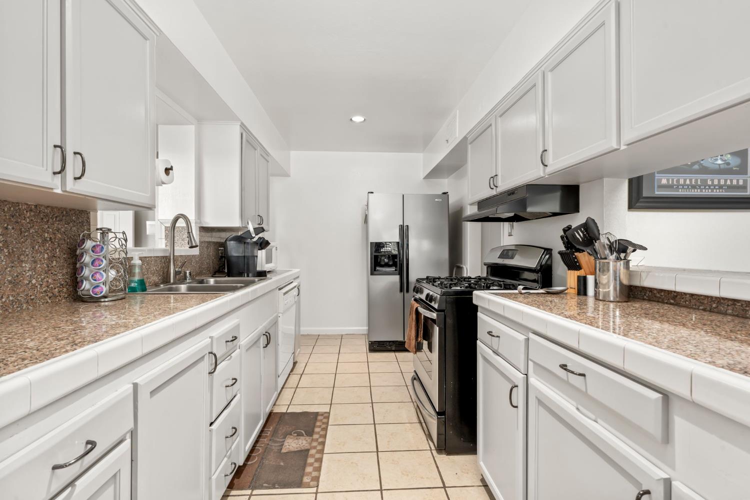 1203 E Simpson Ave, Fresno, CA 93704