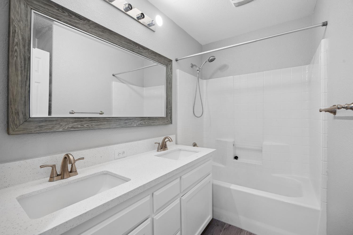 2720 San Jose Ave, Clovis, CA 93611