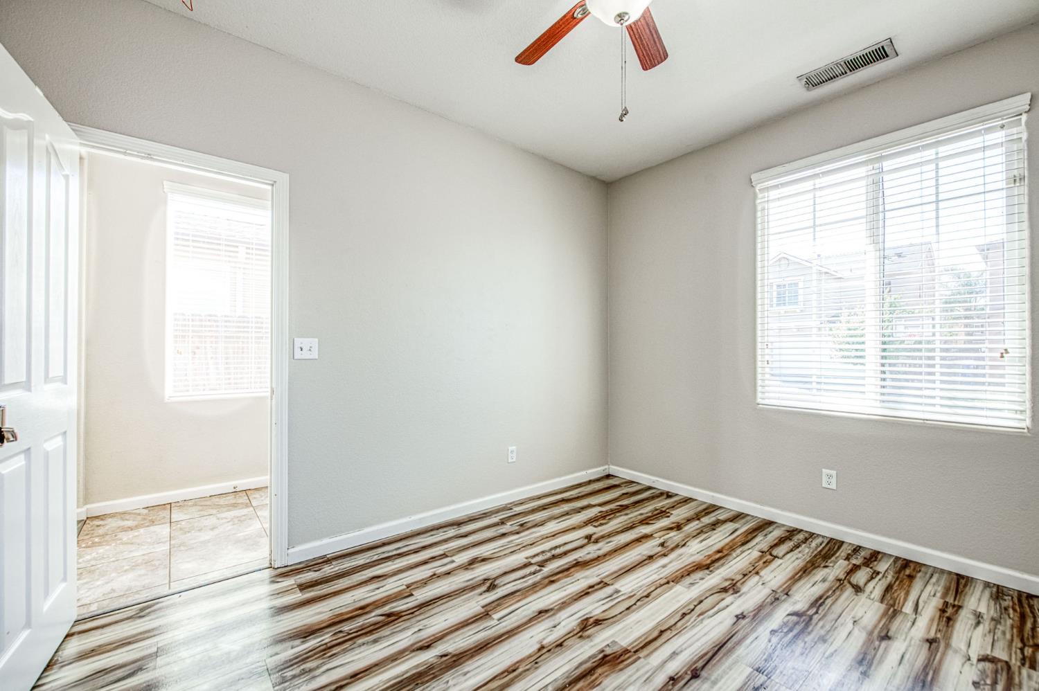 7362 E Ramona Way, Fresno, CA 93737