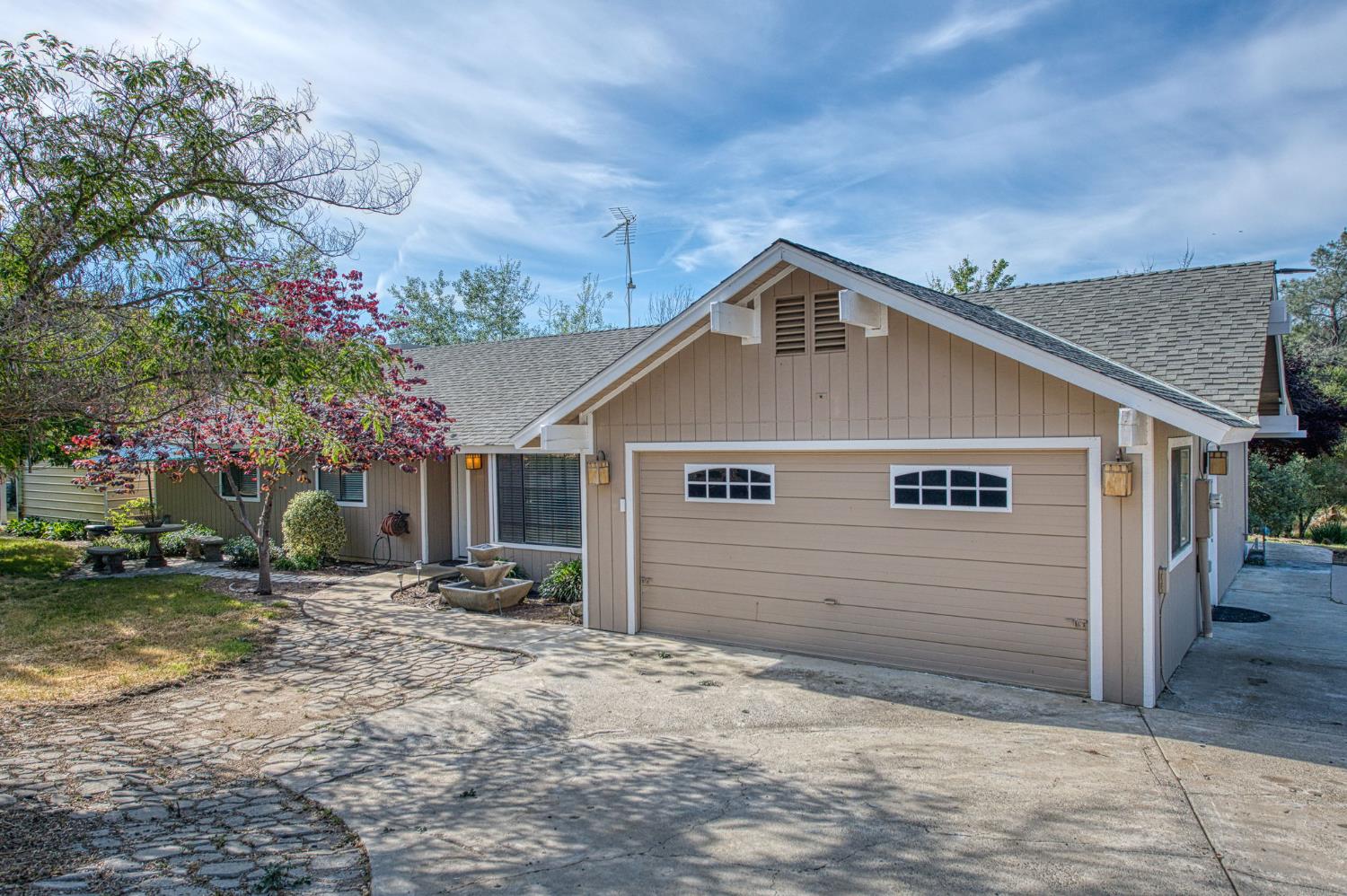 33717 River Knolls Rd, Coarsegold, CA 93614