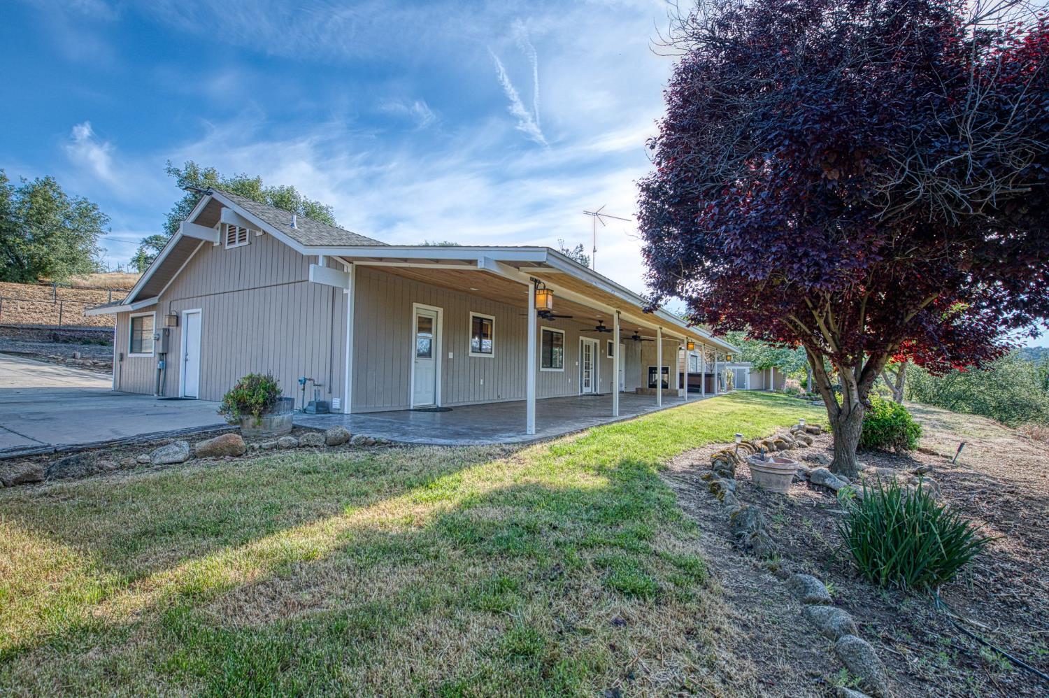 33717 River Knolls Rd, Coarsegold, CA 93614