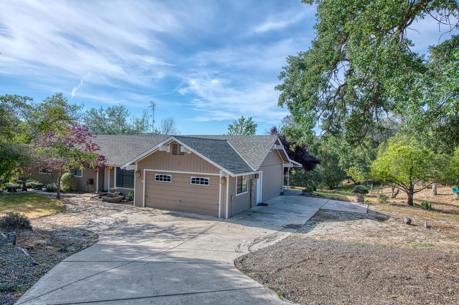 33717 River Knolls Rd, Coarsegold, CA 93614