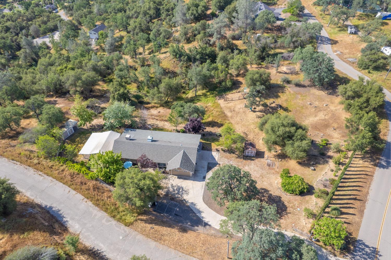 33717 River Knolls Rd, Coarsegold, CA 93614