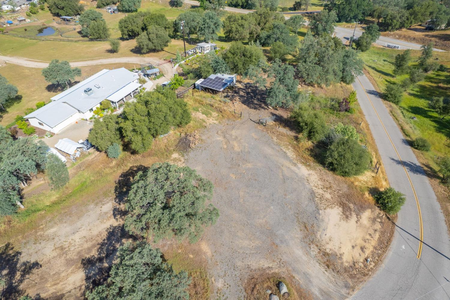 33717 River Knolls Rd, Coarsegold, CA 93614