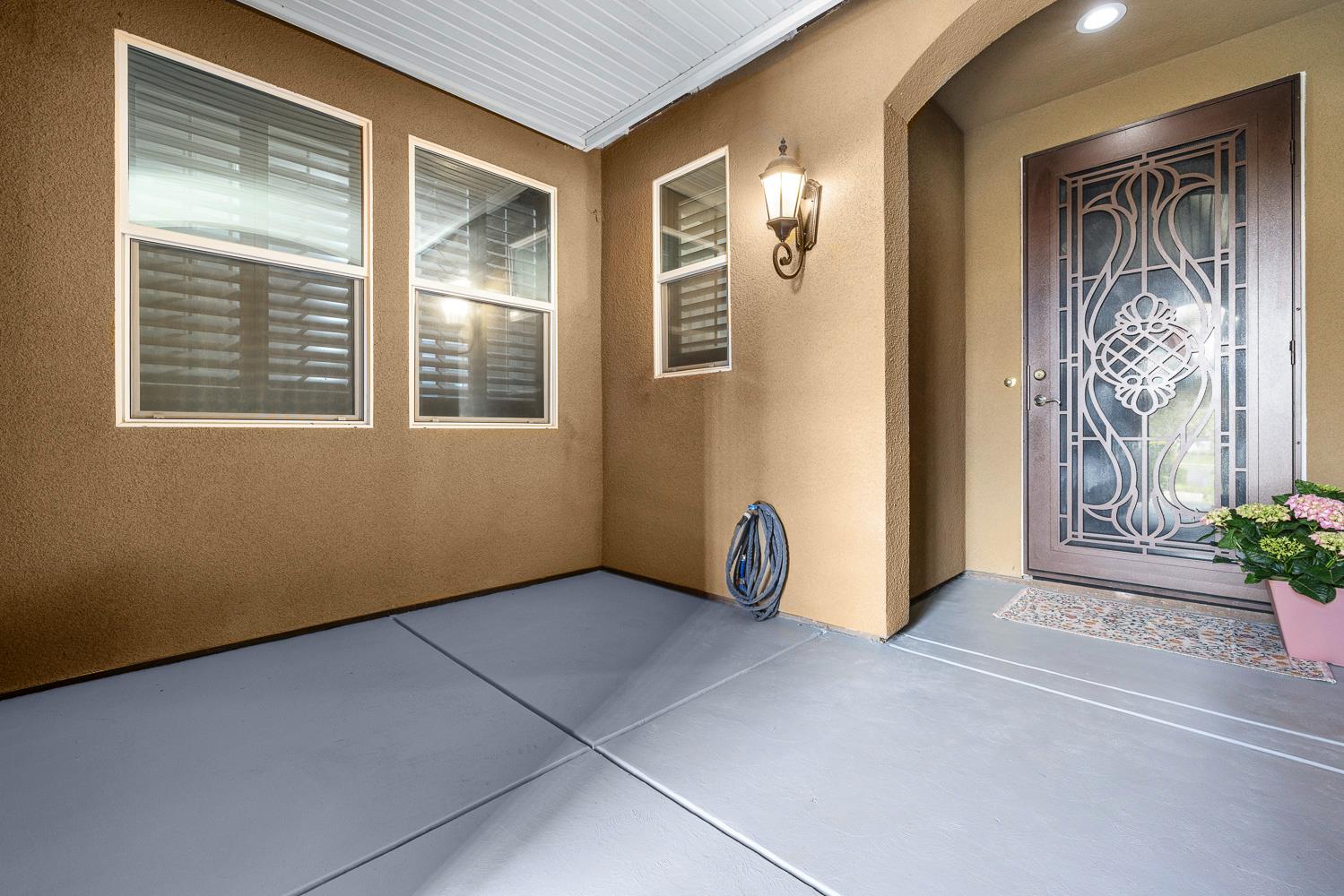 1945 N Emil Ave, Clovis, CA 93619