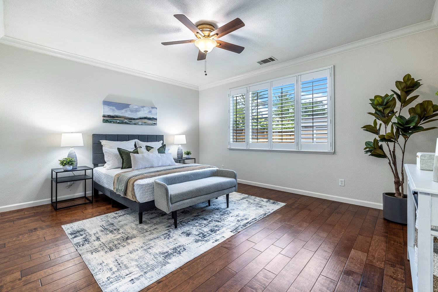 1945 N Emil Ave, Clovis, CA 93619