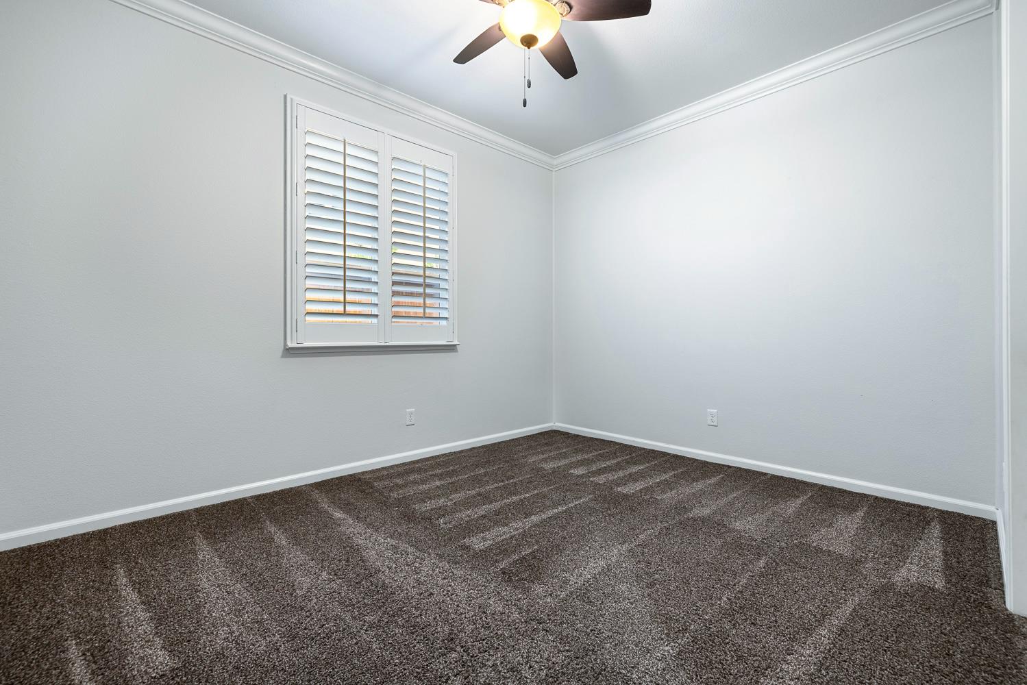 1945 N Emil Ave, Clovis, CA 93619