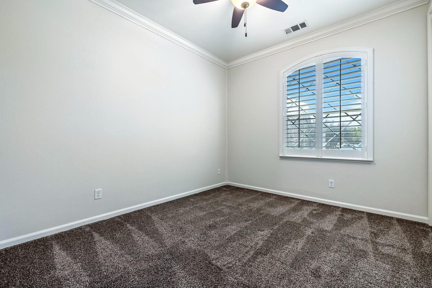 1945 N Emil Ave, Clovis, CA 93619