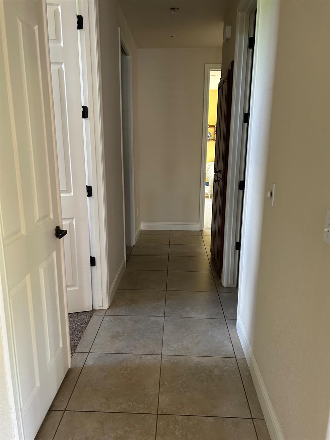 2877 23rd Ct, Kingsburg, CA 93631