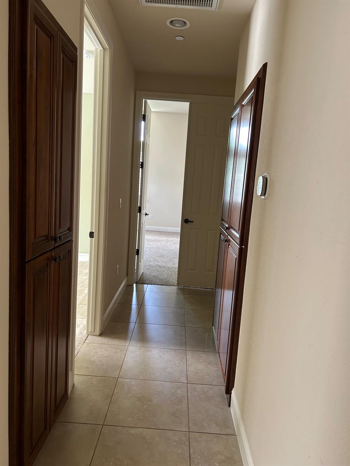 2877 23rd Ct, Kingsburg, CA 93631