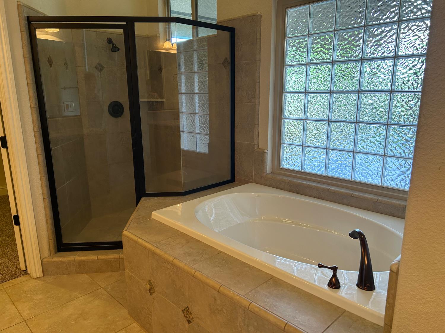 2877 23rd Ct, Kingsburg, CA 93631