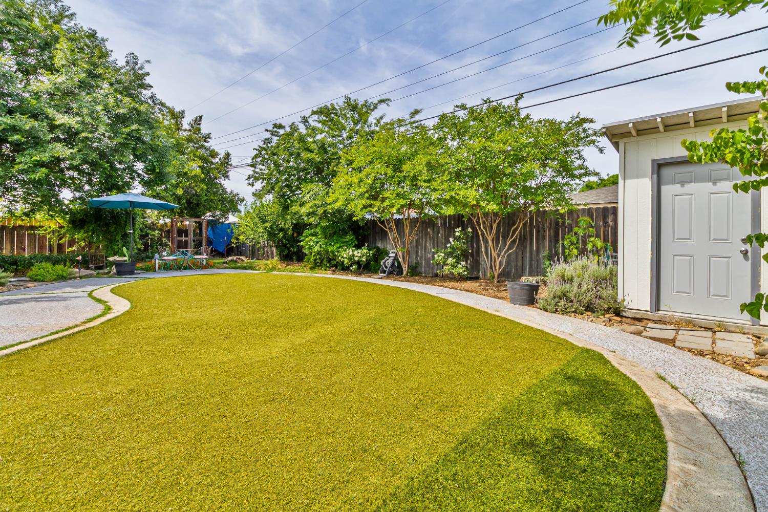 218 W Fountain Way, Fresno, CA 93705