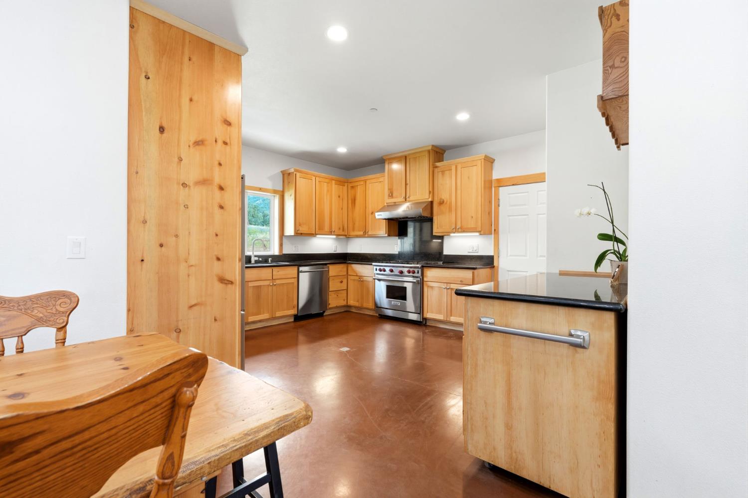 39348 Dunlap Rd, Yokuts Valley, CA 93675