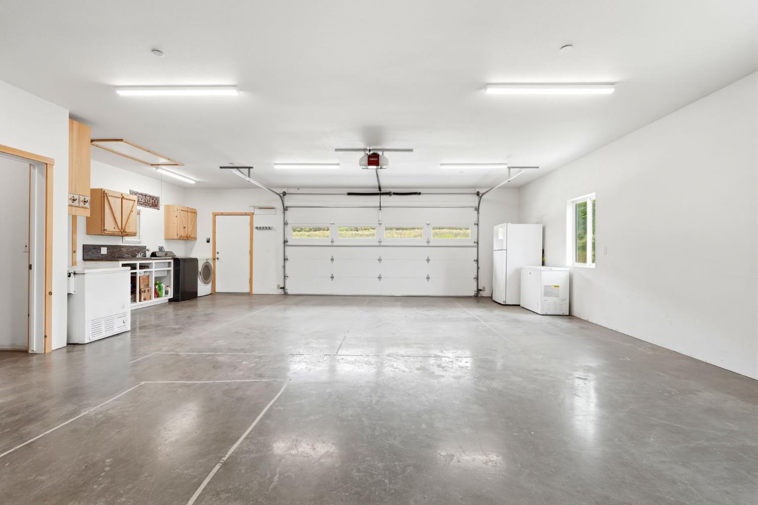 39348 Dunlap Rd, Yokuts Valley, CA 93675