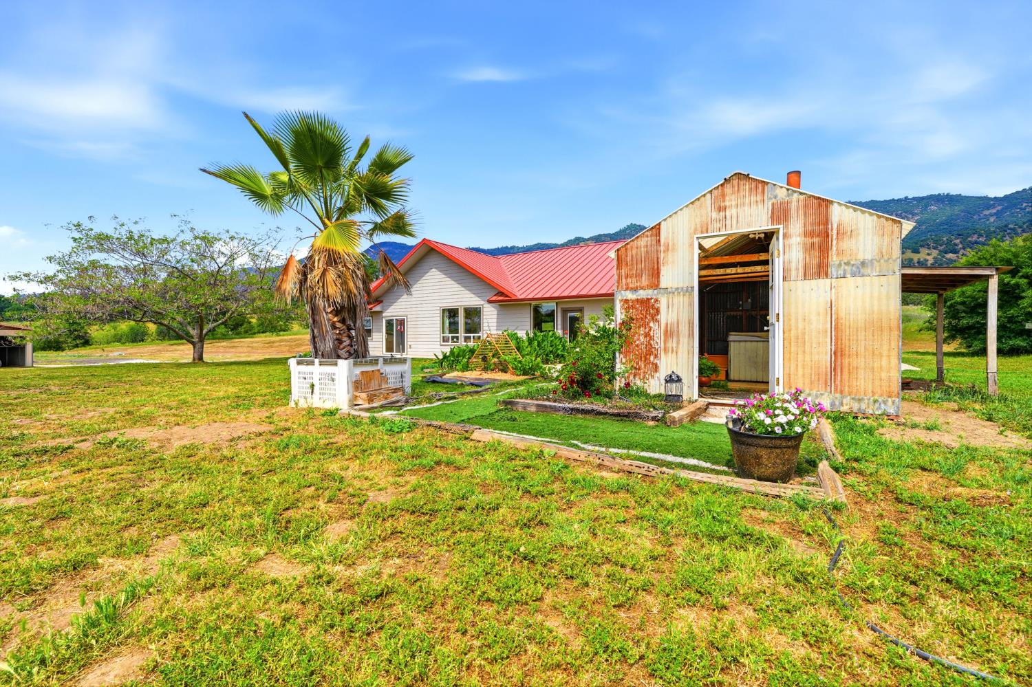 39348 Dunlap Rd, Yokuts Valley, CA 93675