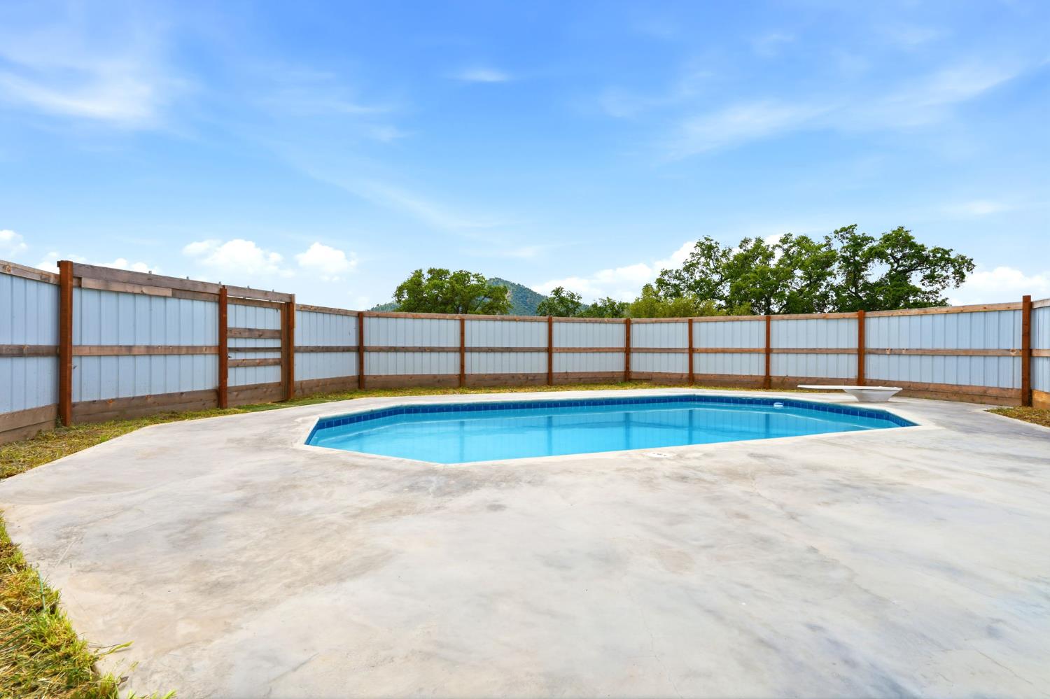 39348 Dunlap Rd, Yokuts Valley, CA 93675