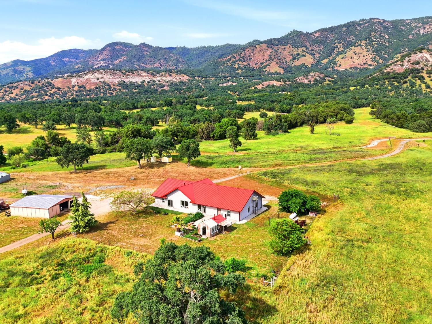 39348 Dunlap Rd, Yokuts Valley, CA 93675