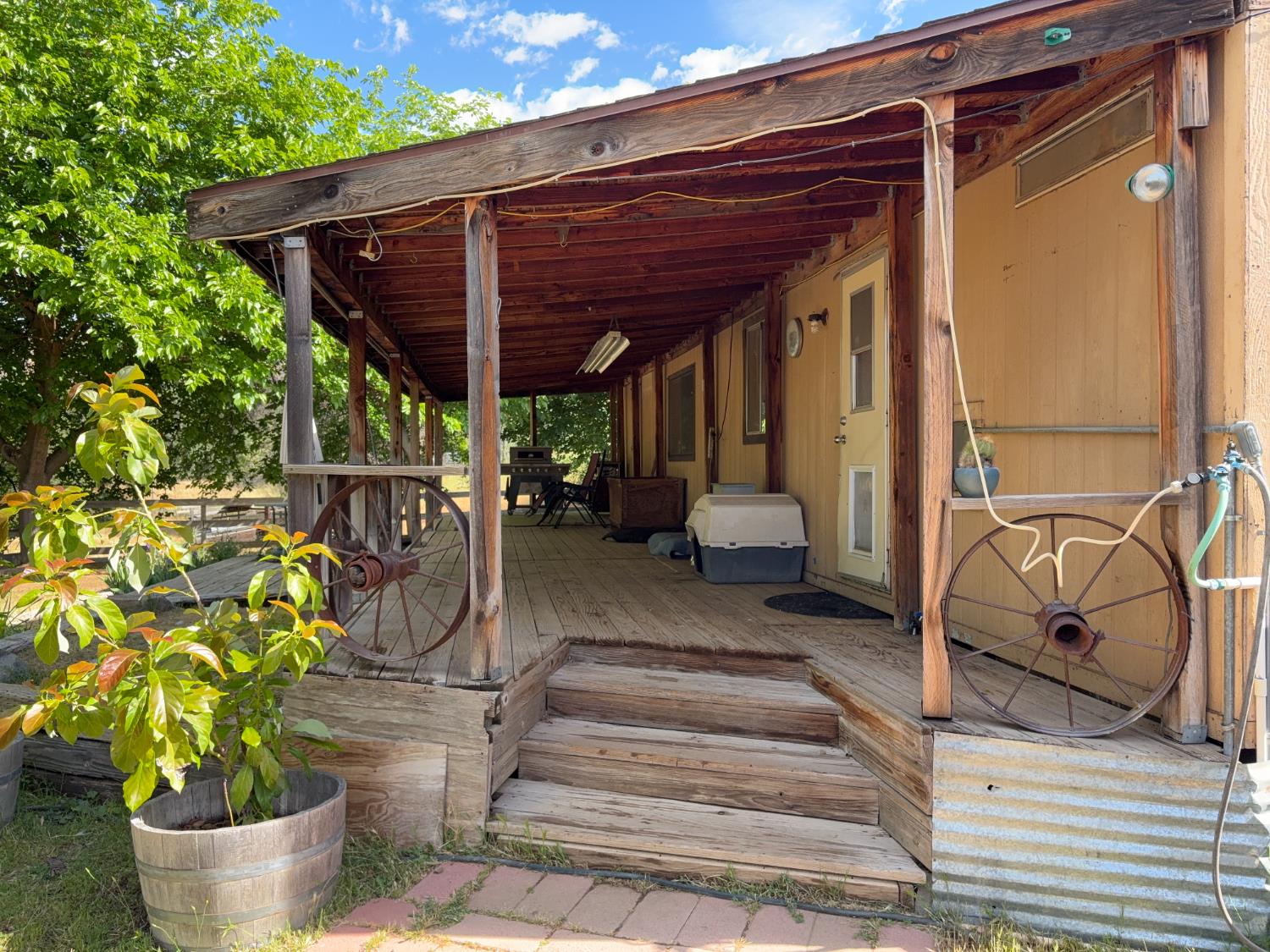 39569 Clover Ln, Yokuts Valley, CA 93675