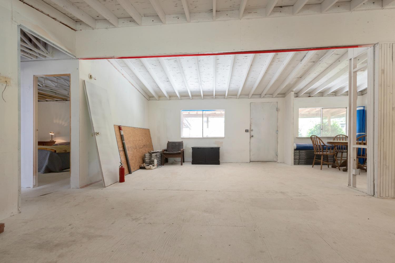 39569 Clover Ln, Yokuts Valley, CA 93675