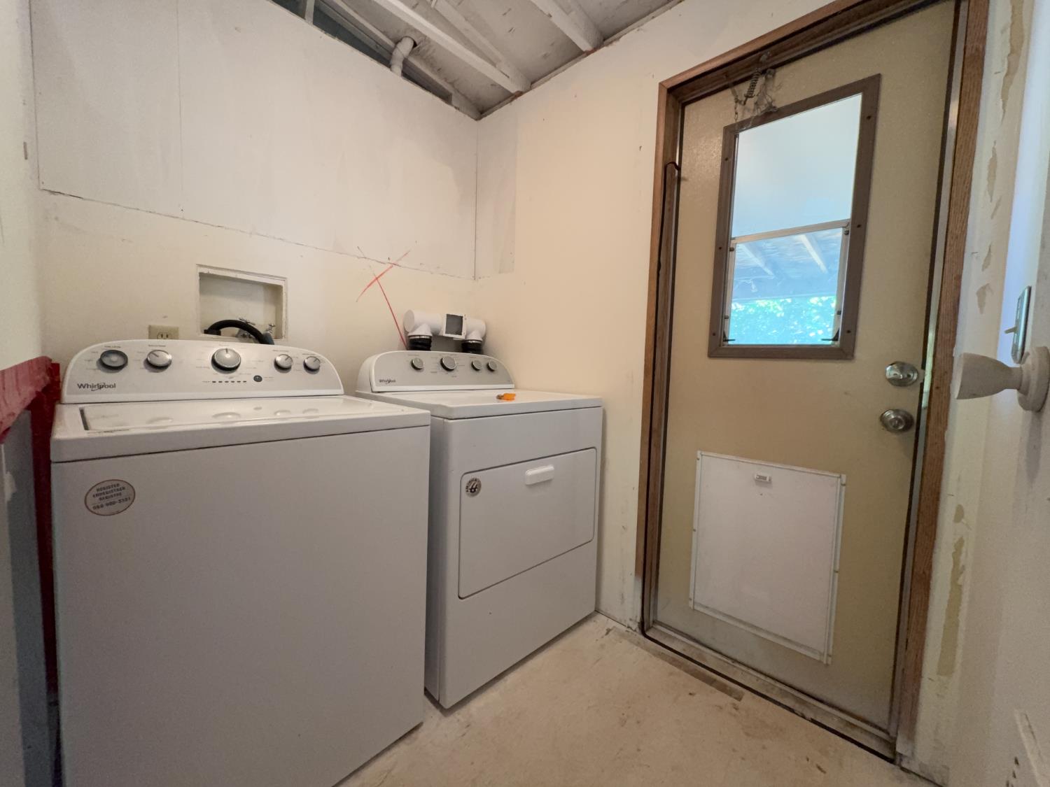 39569 Clover Ln, Yokuts Valley, CA 93675