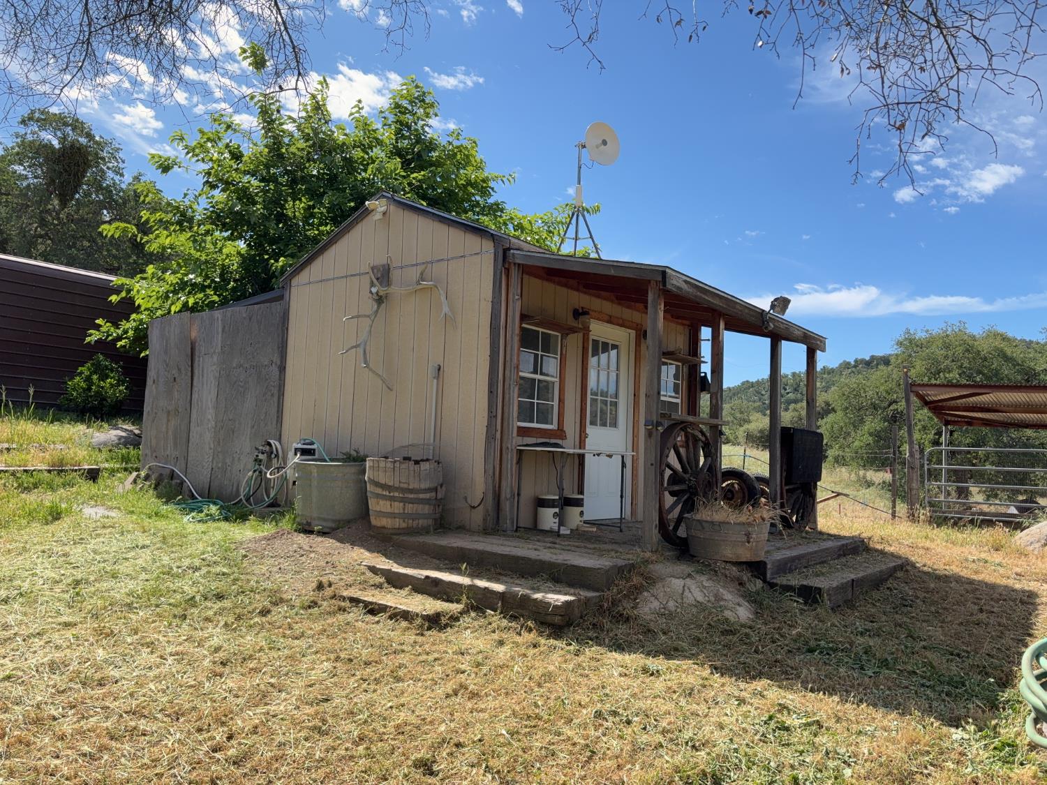 39569 Clover Ln, Yokuts Valley, CA 93675