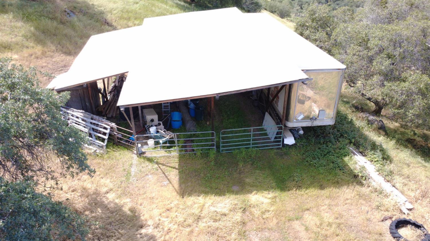 39569 Clover Ln, Yokuts Valley, CA 93675