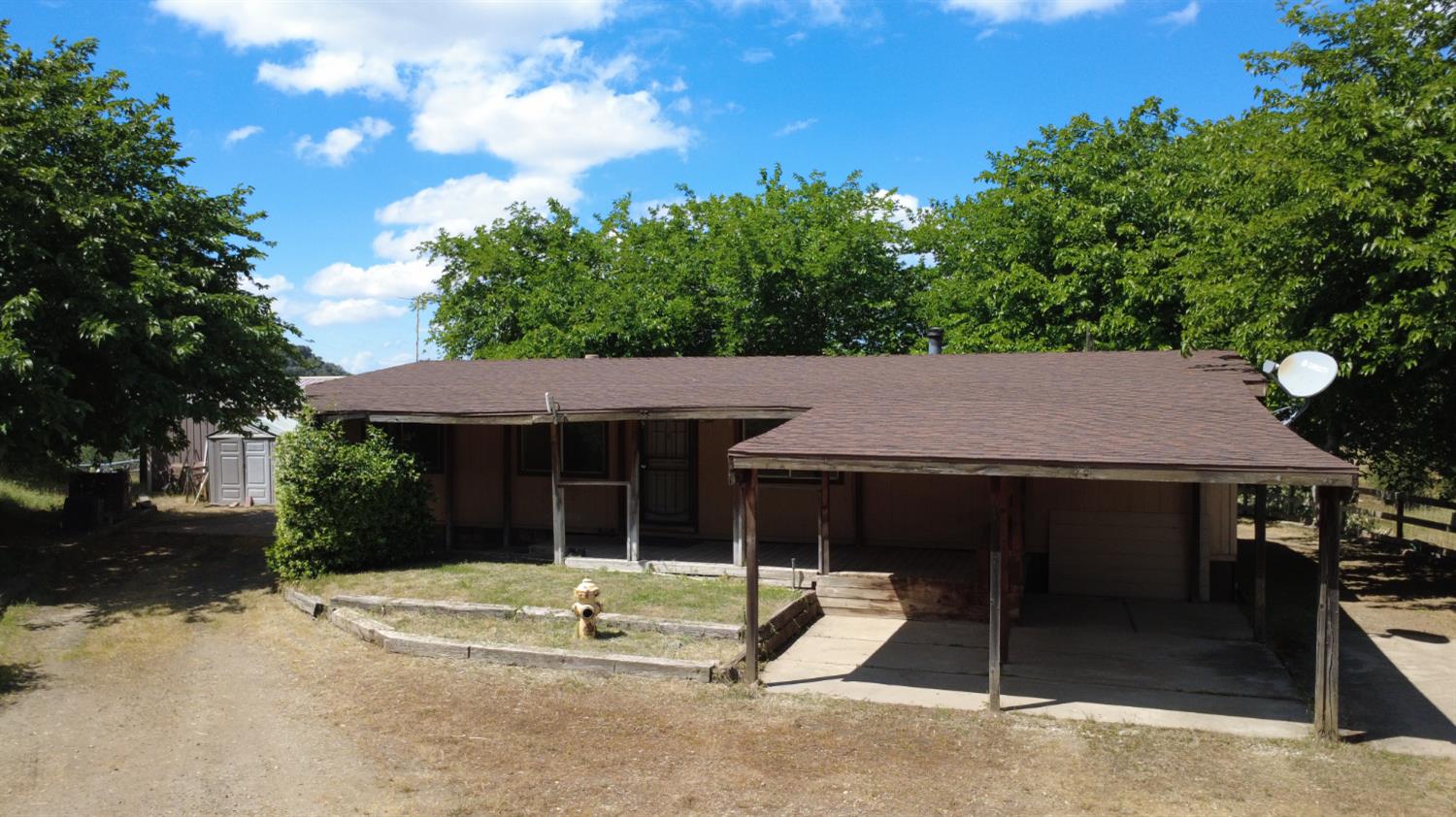 39569 Clover Ln, Yokuts Valley, CA 93675