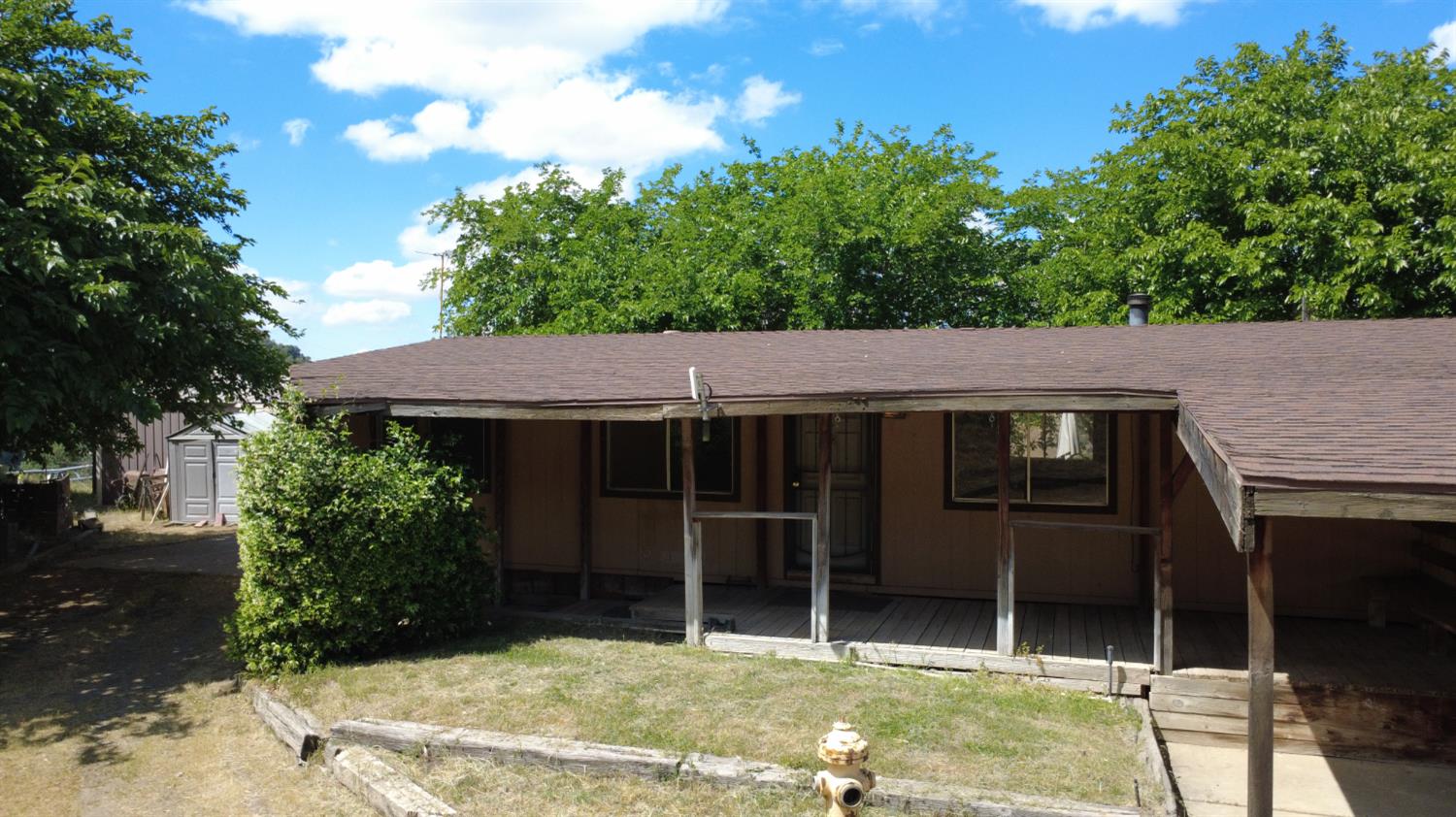 39569 Clover Ln, Yokuts Valley, CA 93675