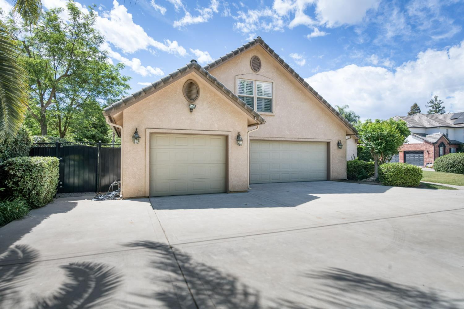 4907 Lakewood Ct, Visalia, CA 93291