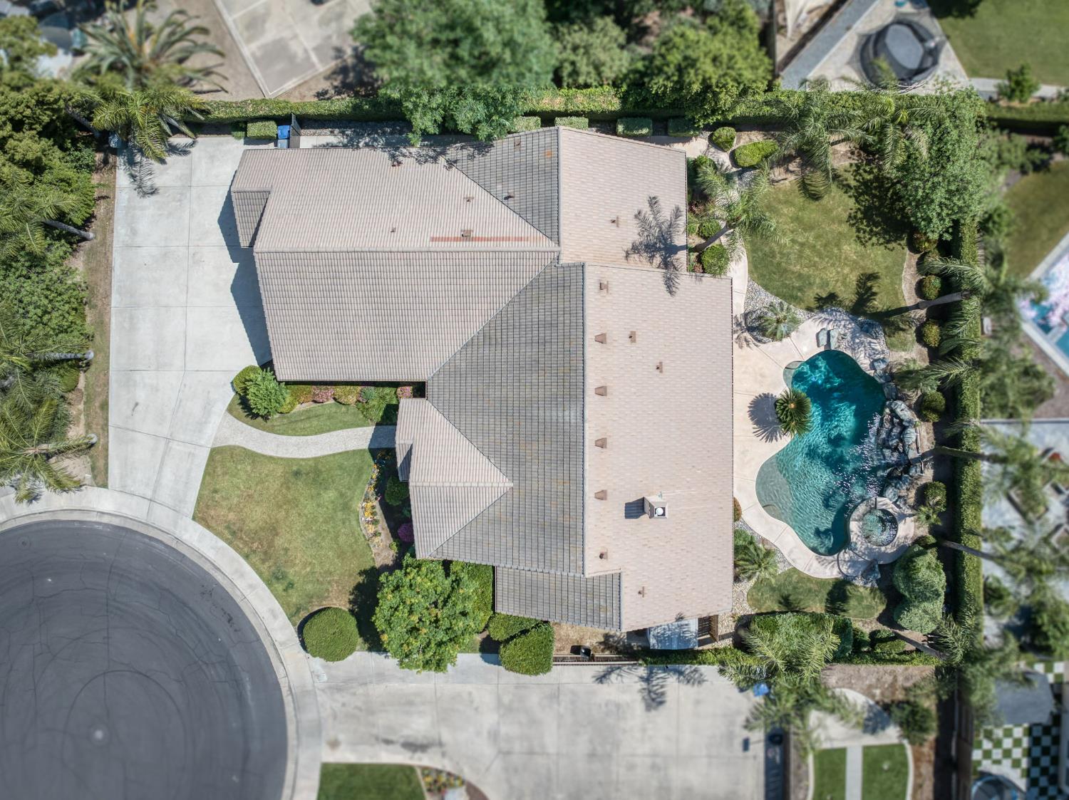 4907 Lakewood Ct, Visalia, CA 93291