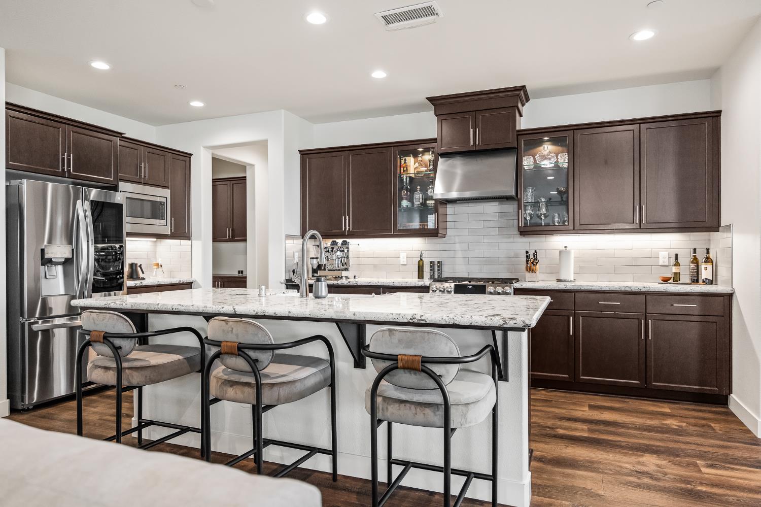 4530 Hillside Rd, Madera, CA 93636