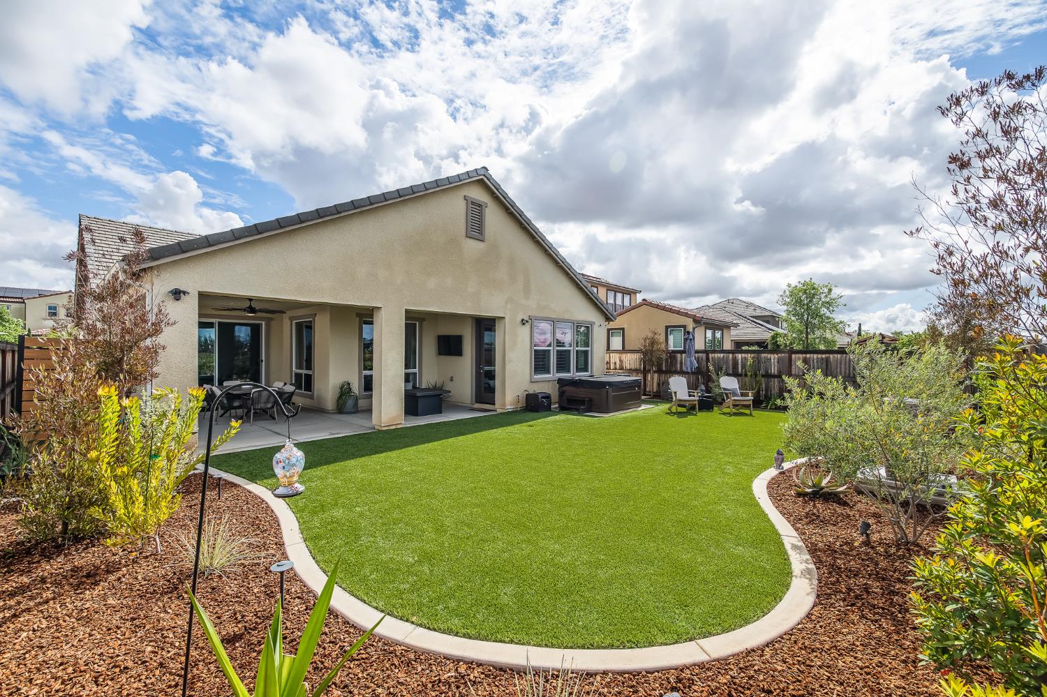 4530 Hillside Rd, Madera, CA 93636