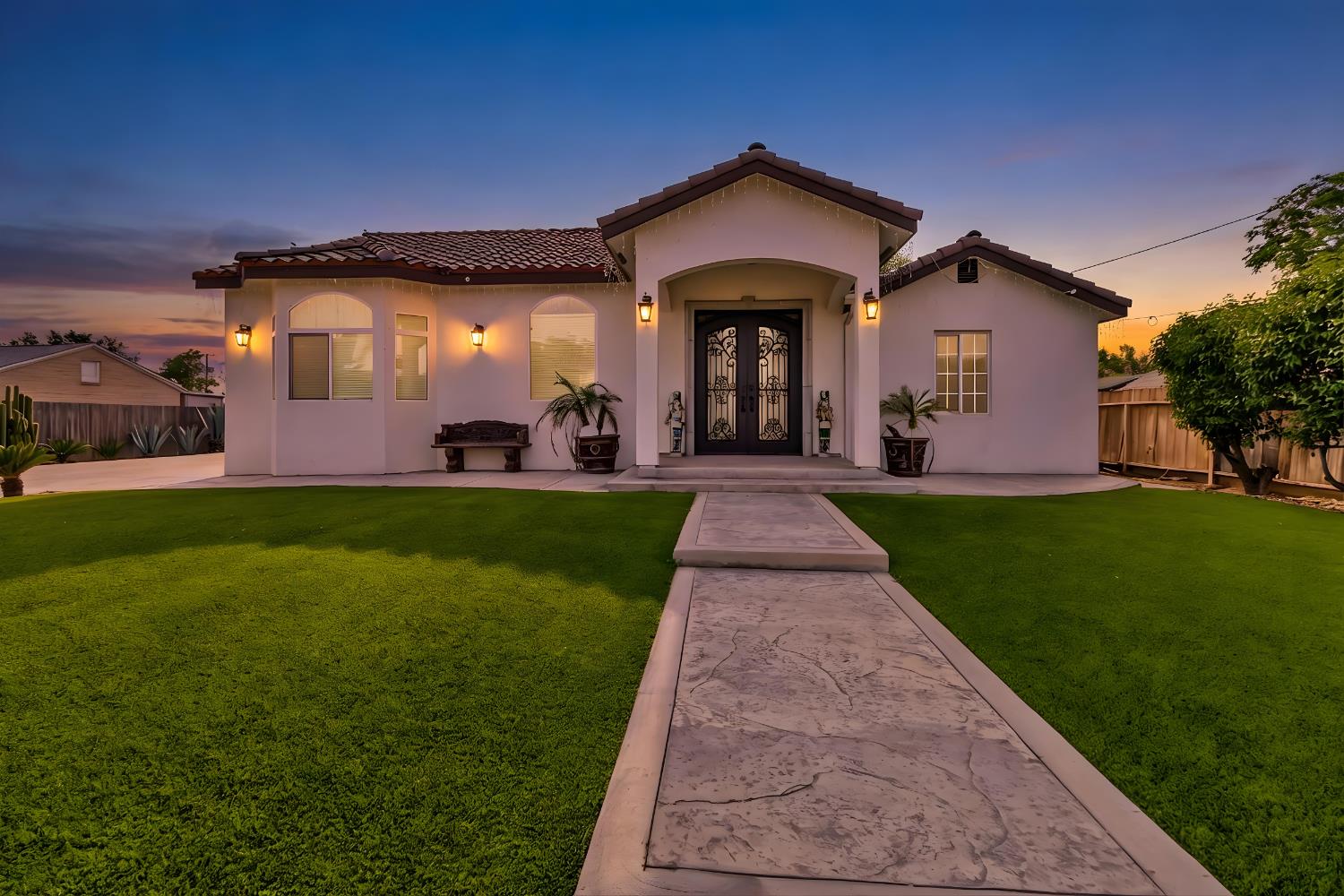 1435 N Valentine Ave, Fresno, CA 93722