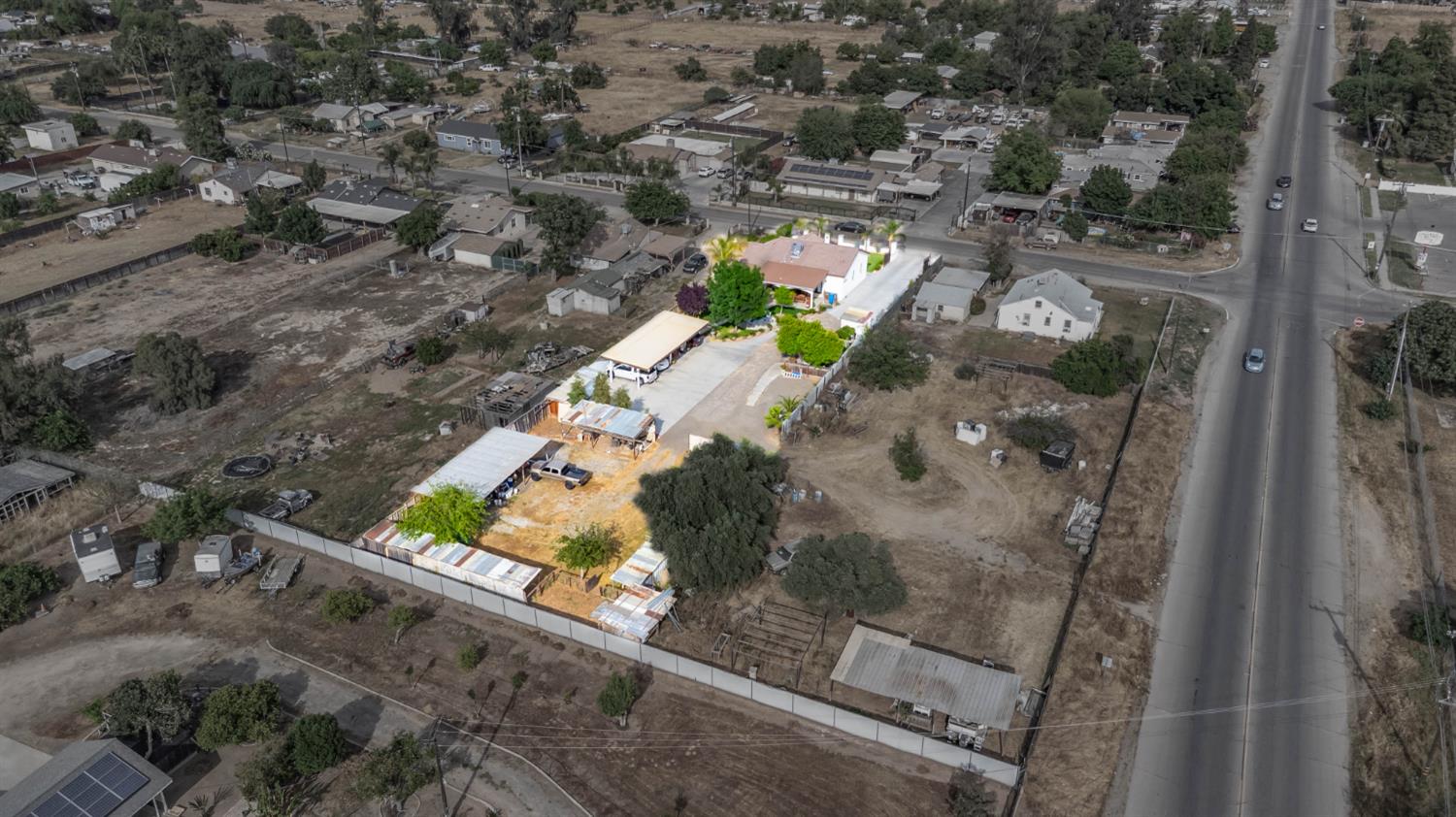 1435 N Valentine Ave, Fresno, CA 93722