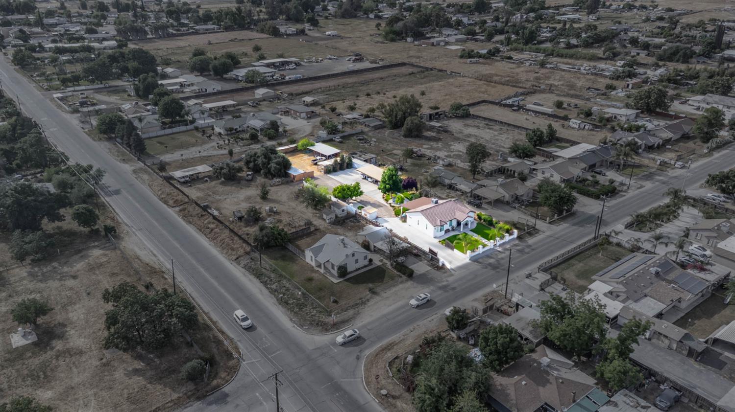 1435 N Valentine Ave, Fresno, CA 93722